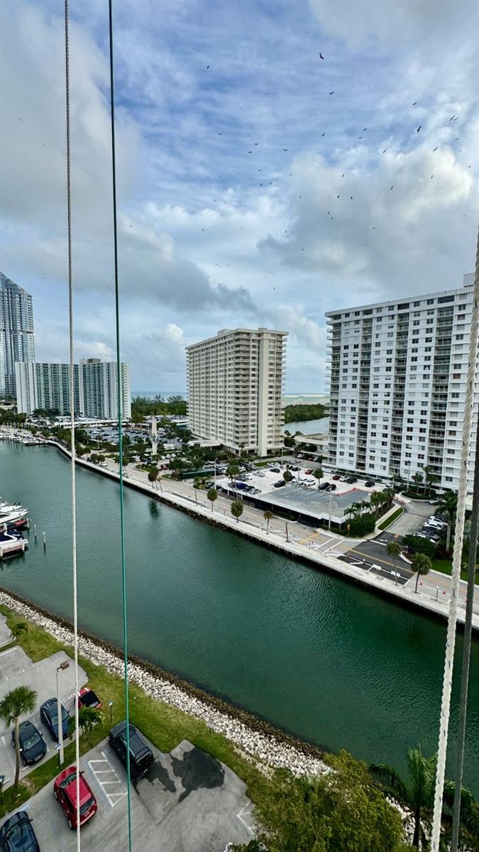 400 Kings Point Dr 1222, Sunny Isles Beach, Florida 33160, 1 Bedroom Bedrooms, ,1 BathroomBathrooms,Residential,For Sale,400 Kings Point Dr 1222,A11514875