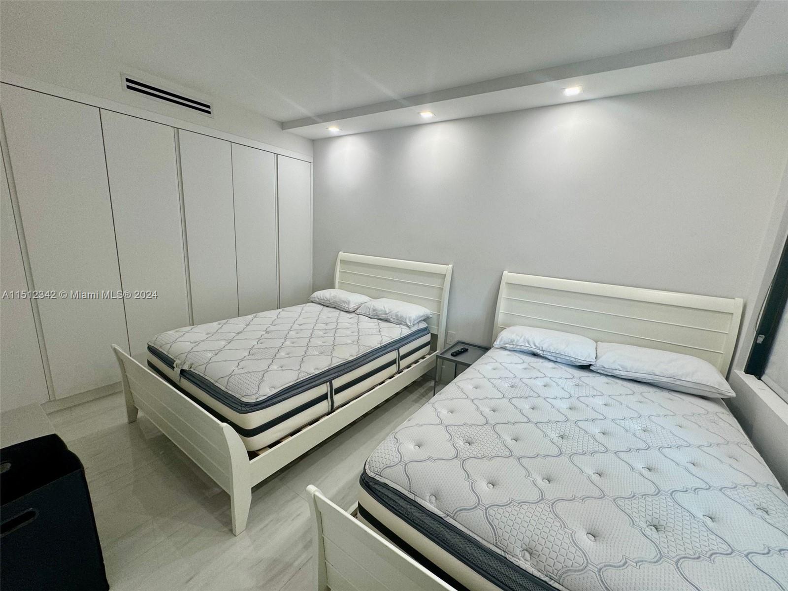 9801 Collins Ave 5U, Bal Harbour, Florida 33154, 3 Bedrooms Bedrooms, ,2 BathroomsBathrooms,Residential,For Sale,9801 Collins Ave 5U,A11512342