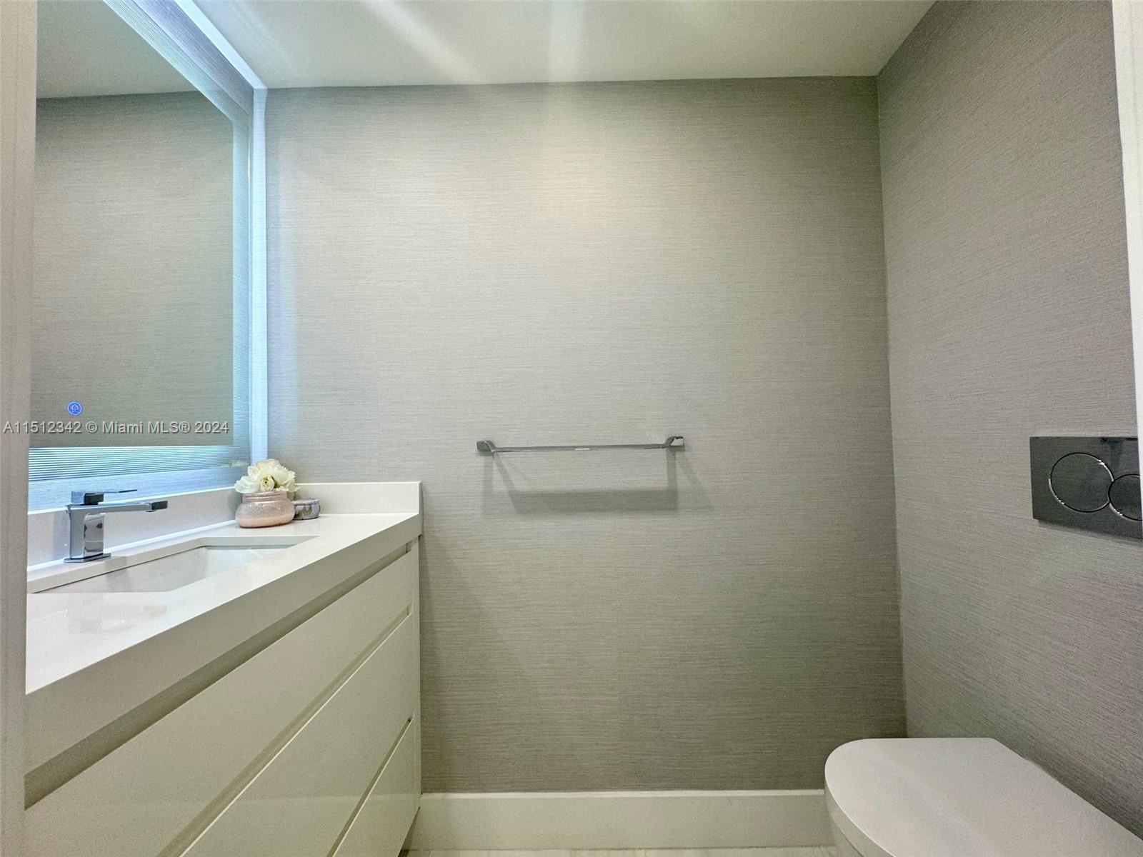 9801 Collins Ave 5U, Bal Harbour, Florida 33154, 3 Bedrooms Bedrooms, ,2 BathroomsBathrooms,Residential,For Sale,9801 Collins Ave 5U,A11512342
