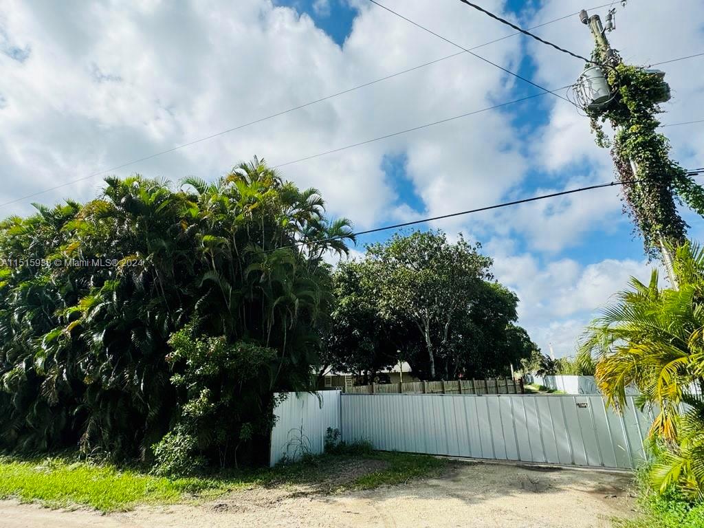 15490 SW 209th Ave, Miami, Florida 33187, 4 Bedrooms Bedrooms, ,2 BathroomsBathrooms,Residential,For Sale,15490 SW 209th Ave,A11515938