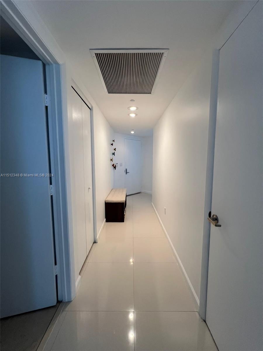 465 Brickell Ave 3202, Miami, Florida 33131, 2 Bedrooms Bedrooms, ,2 BathroomsBathrooms,Residential,For Sale,465 Brickell Ave 3202,A11512348