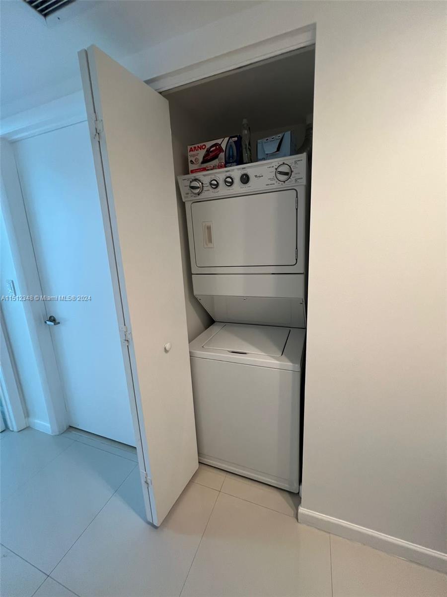 465 Brickell Ave 3202, Miami, Florida 33131, 2 Bedrooms Bedrooms, ,2 BathroomsBathrooms,Residential,For Sale,465 Brickell Ave 3202,A11512348