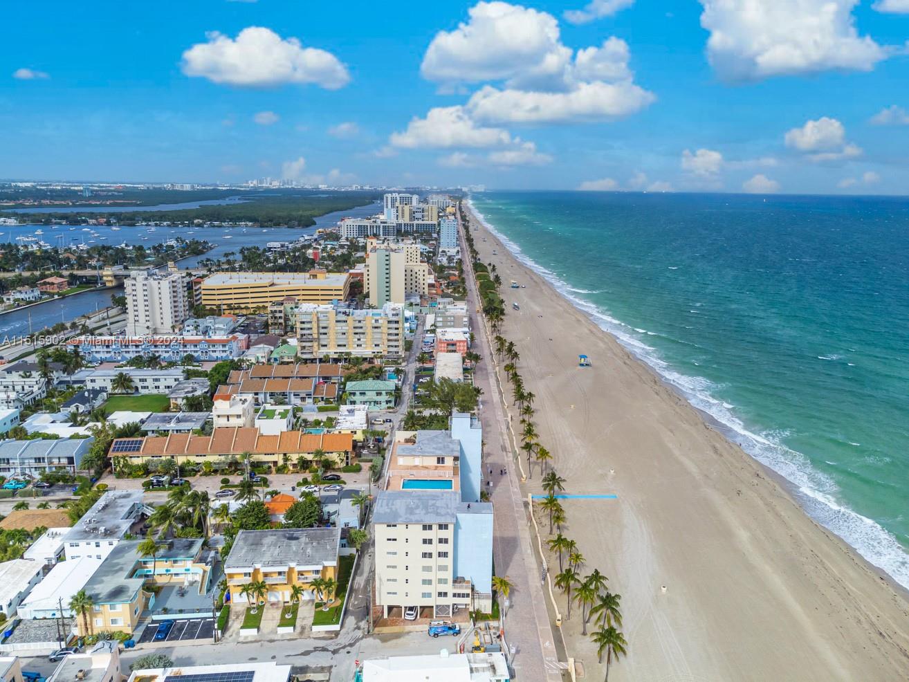 300 Oregon St 309, Hollywood, Florida 33019, 1 Bedroom Bedrooms, ,1 BathroomBathrooms,Residentiallease,For Rent,300 Oregon St 309,A11515902