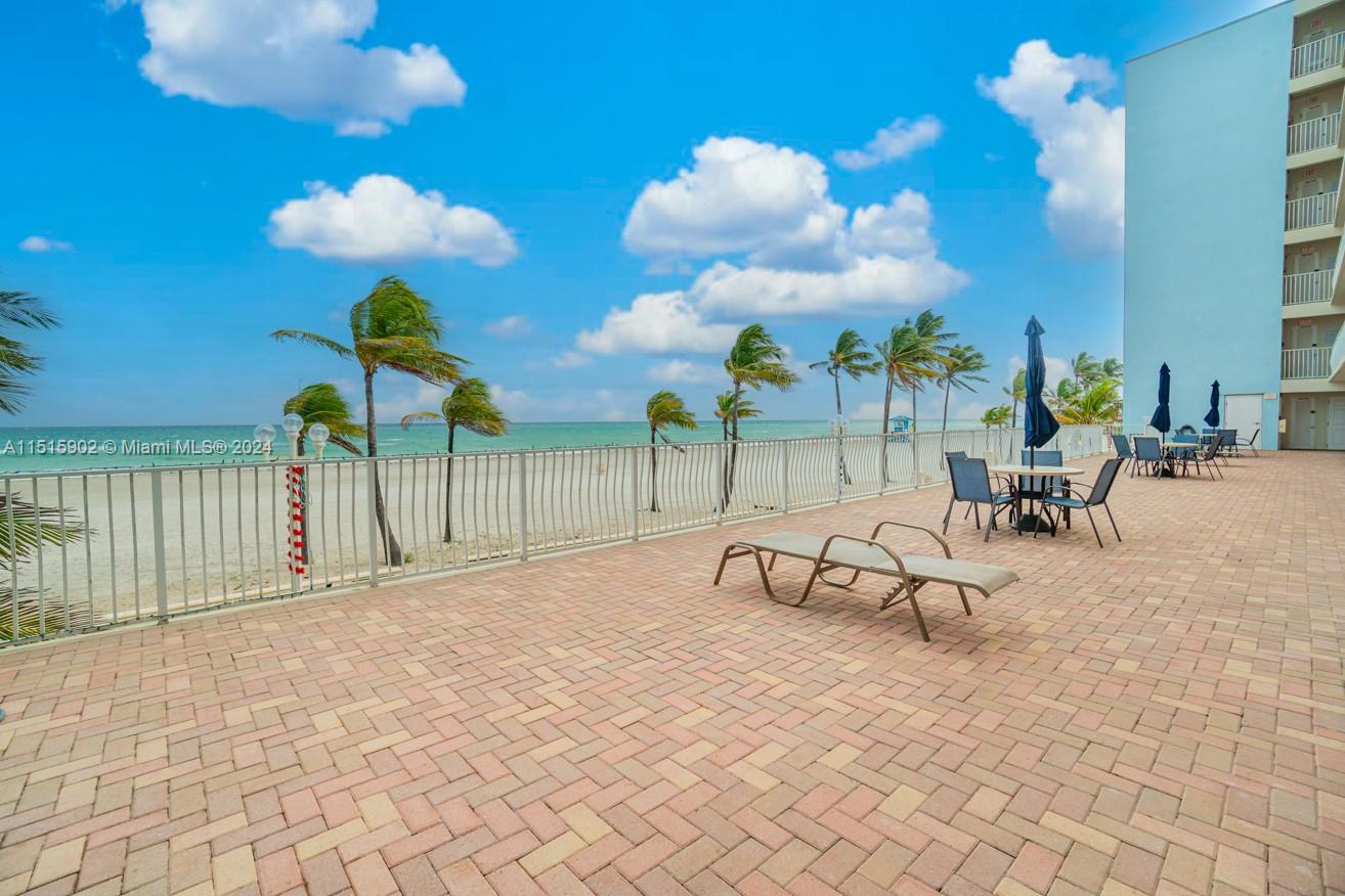 300 Oregon St 309, Hollywood, Florida 33019, 1 Bedroom Bedrooms, ,1 BathroomBathrooms,Residentiallease,For Rent,300 Oregon St 309,A11515902