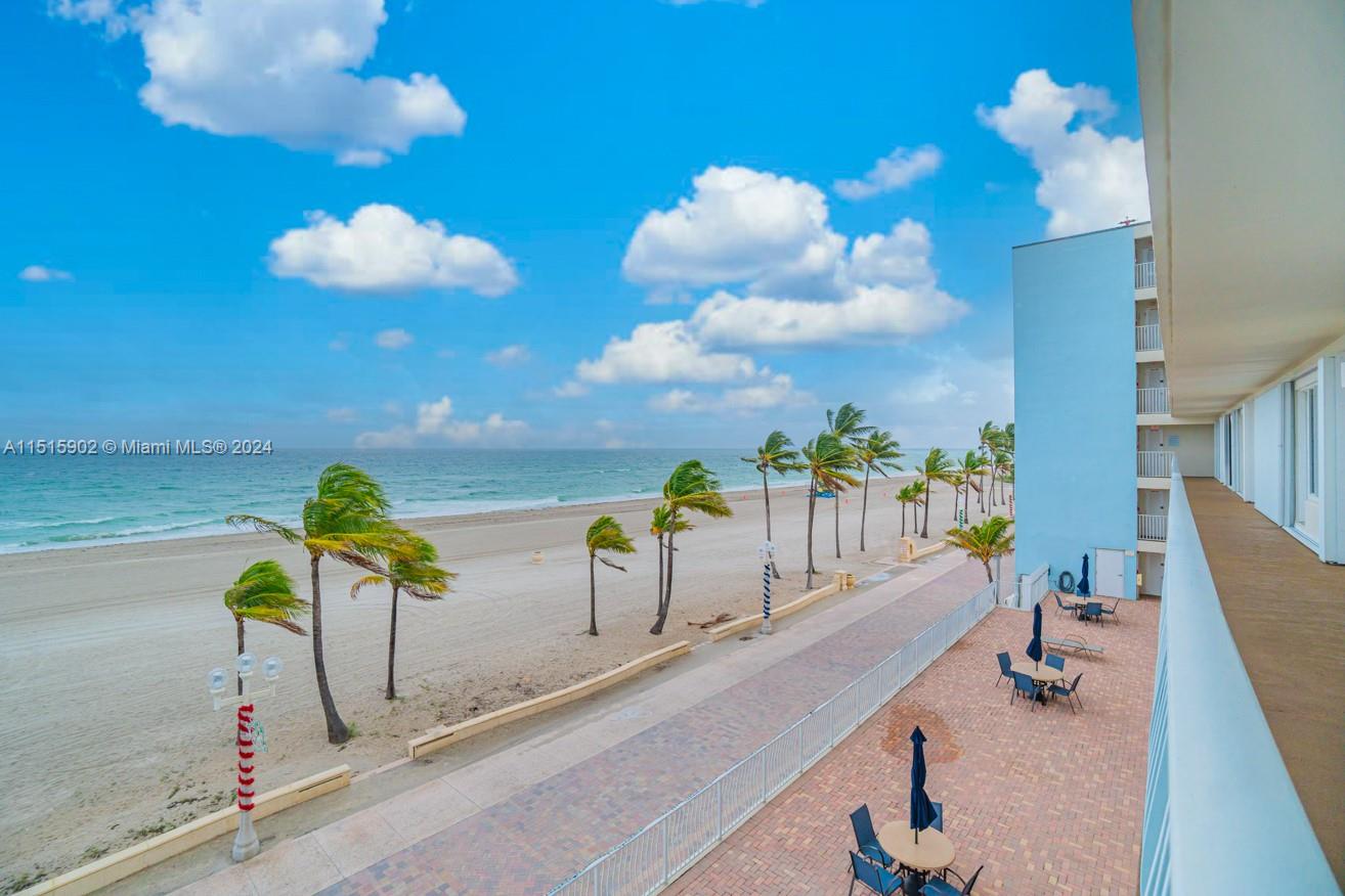 300 Oregon St 309, Hollywood, Florida 33019, 1 Bedroom Bedrooms, ,1 BathroomBathrooms,Residentiallease,For Rent,300 Oregon St 309,A11515902