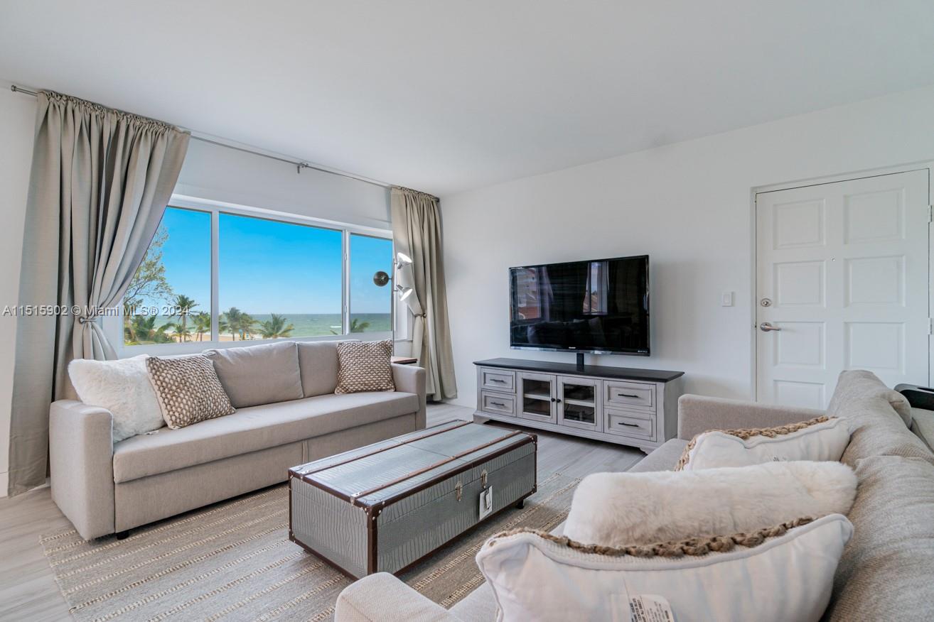 300 Oregon St 309, Hollywood, Florida 33019, 1 Bedroom Bedrooms, ,1 BathroomBathrooms,Residentiallease,For Rent,300 Oregon St 309,A11515902