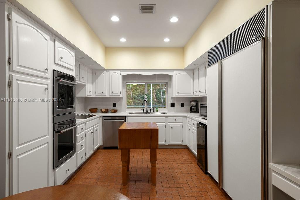 1800 Miami Springs Ave, Miami Springs, Florida 33166, 4 Bedrooms Bedrooms, ,3 BathroomsBathrooms,Residential,For Sale,1800 Miami Springs Ave,A11515168