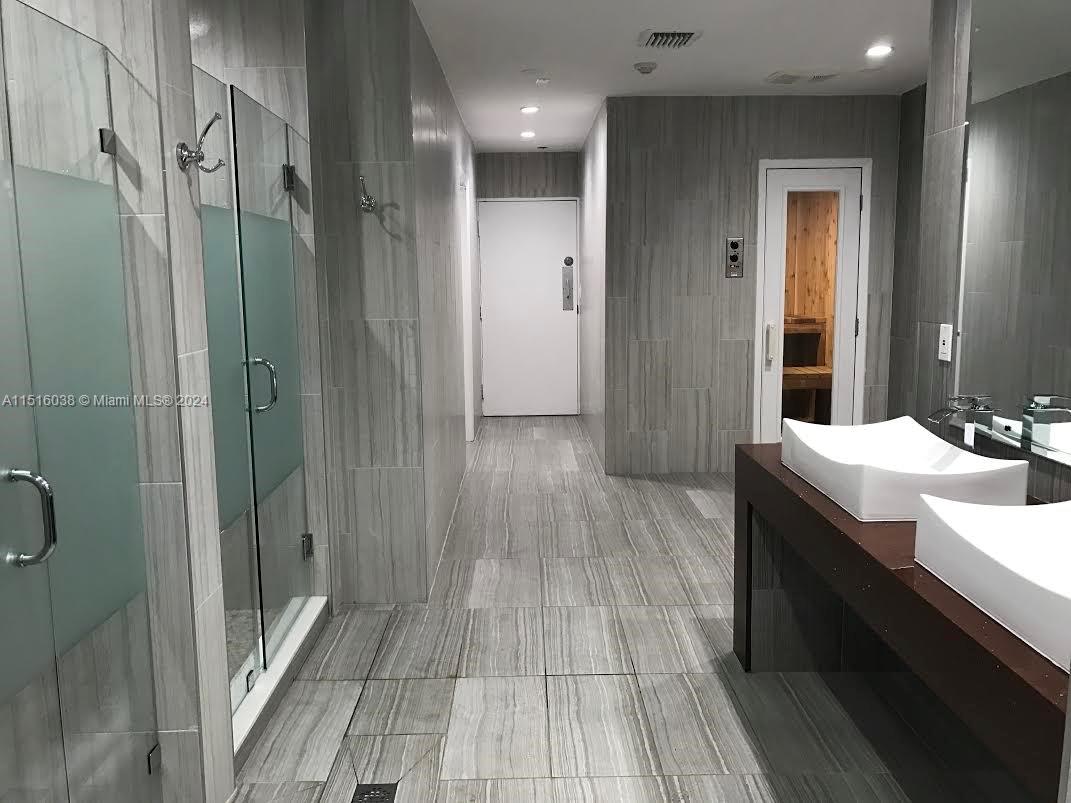 3180 S Ocean Dr 721, Hallandale Beach, Florida 33009, 1 Bedroom Bedrooms, ,1 BathroomBathrooms,Residential,For Sale,3180 S Ocean Dr 721,A11516038