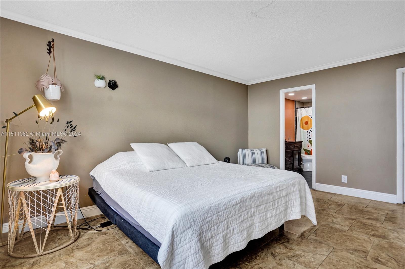 437 Golden Isles Dr 9B-C, Hallandale Beach, Florida 33009, 3 Bedrooms Bedrooms, ,2 BathroomsBathrooms,Residential,For Sale,437 Golden Isles Dr 9B-C,A11511082