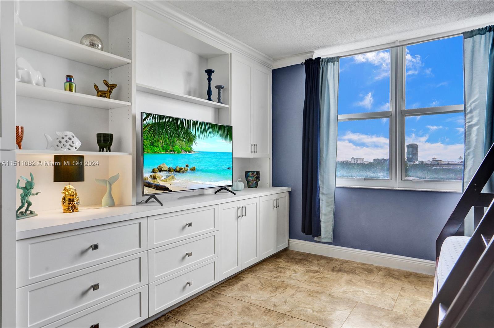 437 Golden Isles Dr 9B-C, Hallandale Beach, Florida 33009, 3 Bedrooms Bedrooms, ,2 BathroomsBathrooms,Residential,For Sale,437 Golden Isles Dr 9B-C,A11511082