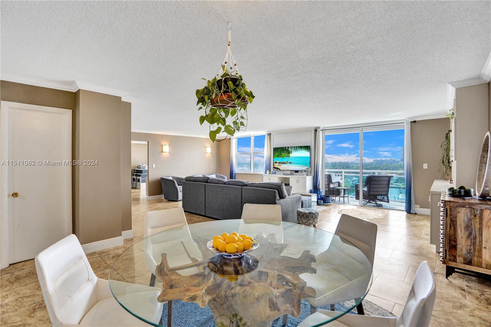 437 Golden Isles Dr 9B-C, Hallandale Beach, Florida 33009, 3 Bedrooms Bedrooms, ,2 BathroomsBathrooms,Residential,For Sale,437 Golden Isles Dr 9B-C,A11511082