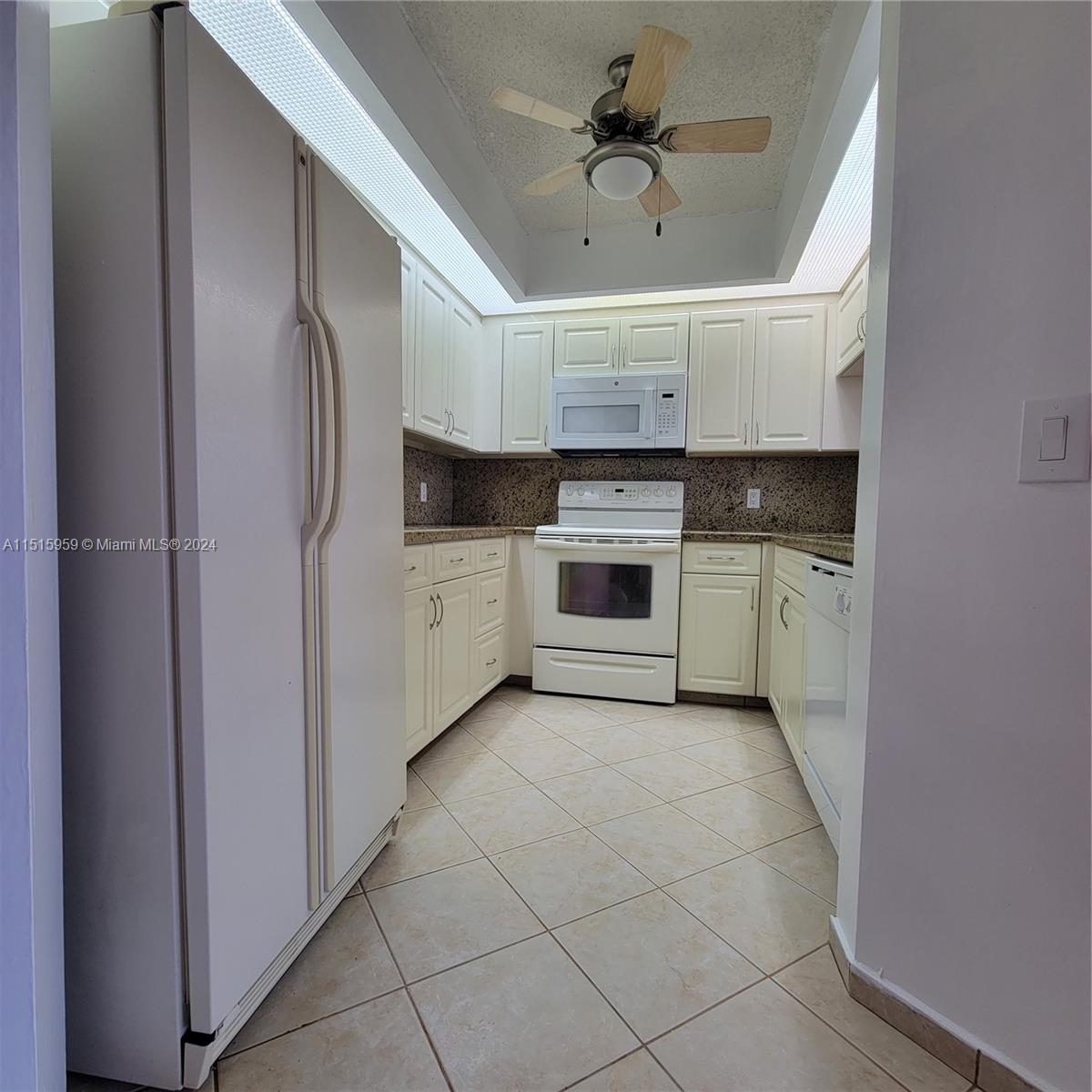 1001 SW 128th Ter 414B, Pembroke Pines, Florida 33027, 1 Bedroom Bedrooms, ,1 BathroomBathrooms,Residential,For Sale,1001 SW 128th Ter 414B,A11515959