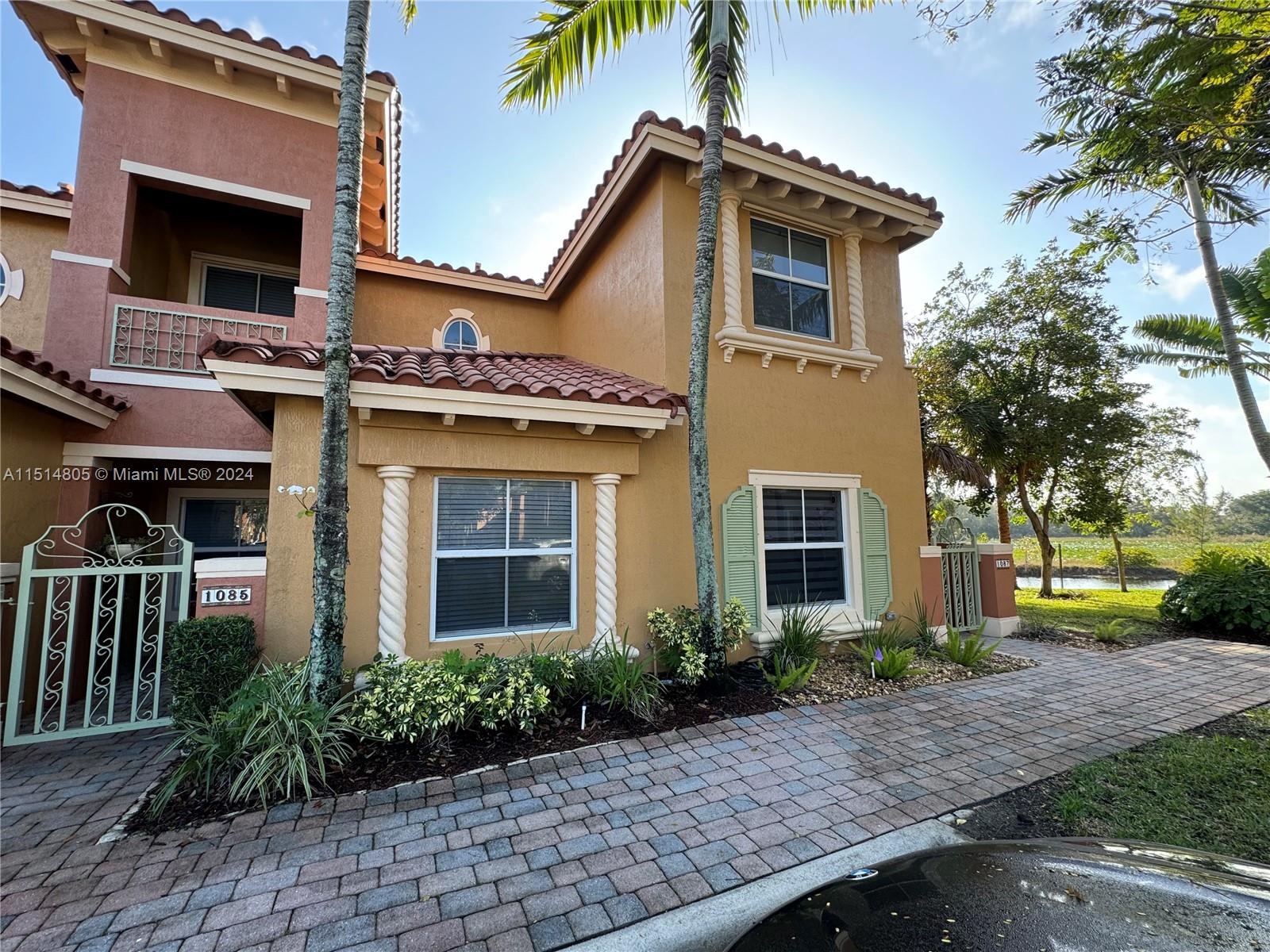 1085 SW 143rd Ave 1207, Pembroke Pines, FL 33027