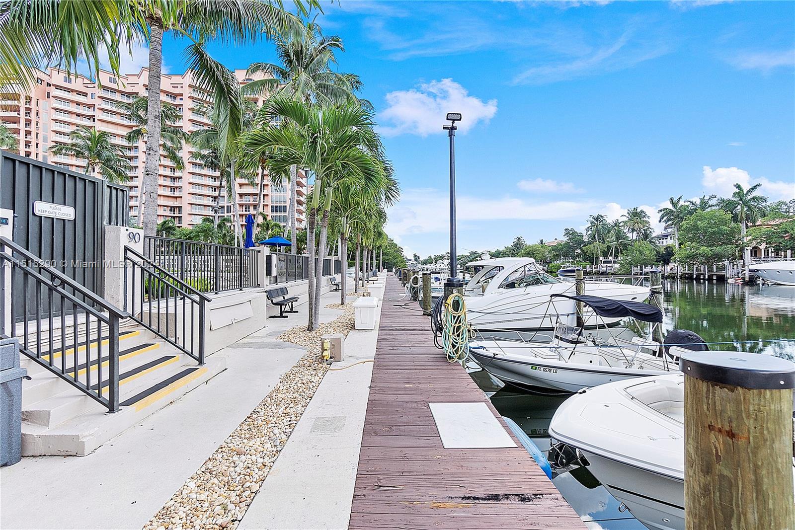 90 Edgewater Dr 123, Coral Gables, Florida 33133, 1 Bedroom Bedrooms, ,1 BathroomBathrooms,Residentiallease,For Rent,90 Edgewater Dr 123,A11515290