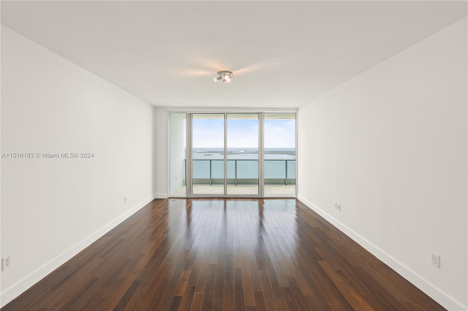 1331 Brickell Bay Dr 3807, Miami, Florida 33131, 3 Bedrooms Bedrooms, ,3 BathroomsBathrooms,Residentiallease,For Rent,1331 Brickell Bay Dr 3807,A11516183