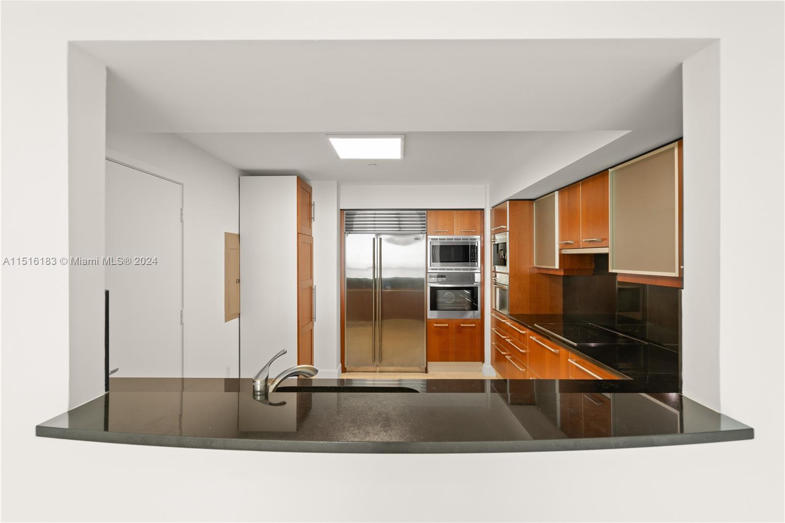 1331 Brickell Bay Dr 3807, Miami, Florida 33131, 3 Bedrooms Bedrooms, ,3 BathroomsBathrooms,Residentiallease,For Rent,1331 Brickell Bay Dr 3807,A11516183