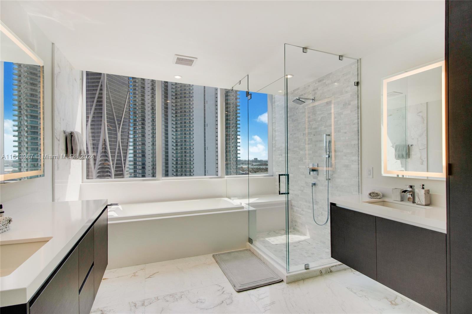 851 NE 1st Ave 2501, Miami, Florida 33132, 3 Bedrooms Bedrooms, ,4 BathroomsBathrooms,Residentiallease,For Rent,851 NE 1st Ave 2501,A11513287