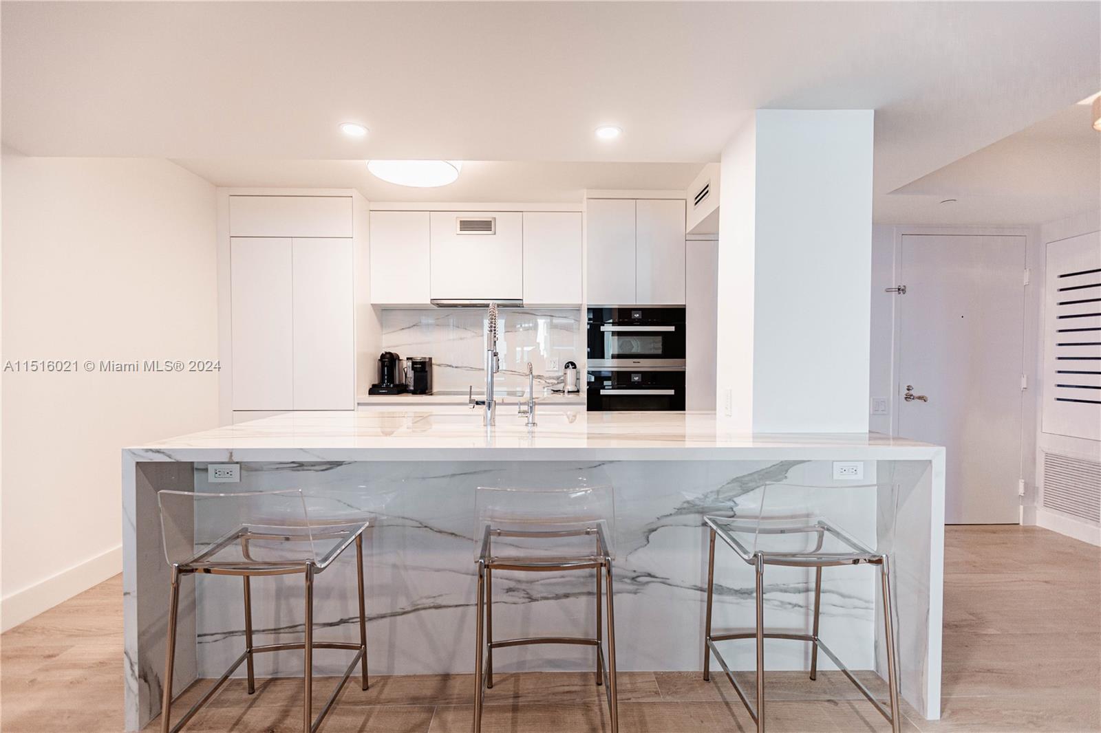 1500 Ocean Drive 904, Miami Beach, Florida 33139, 2 Bedrooms Bedrooms, ,3 BathroomsBathrooms,Residential,For Sale,1500 Ocean Drive 904,A11516021