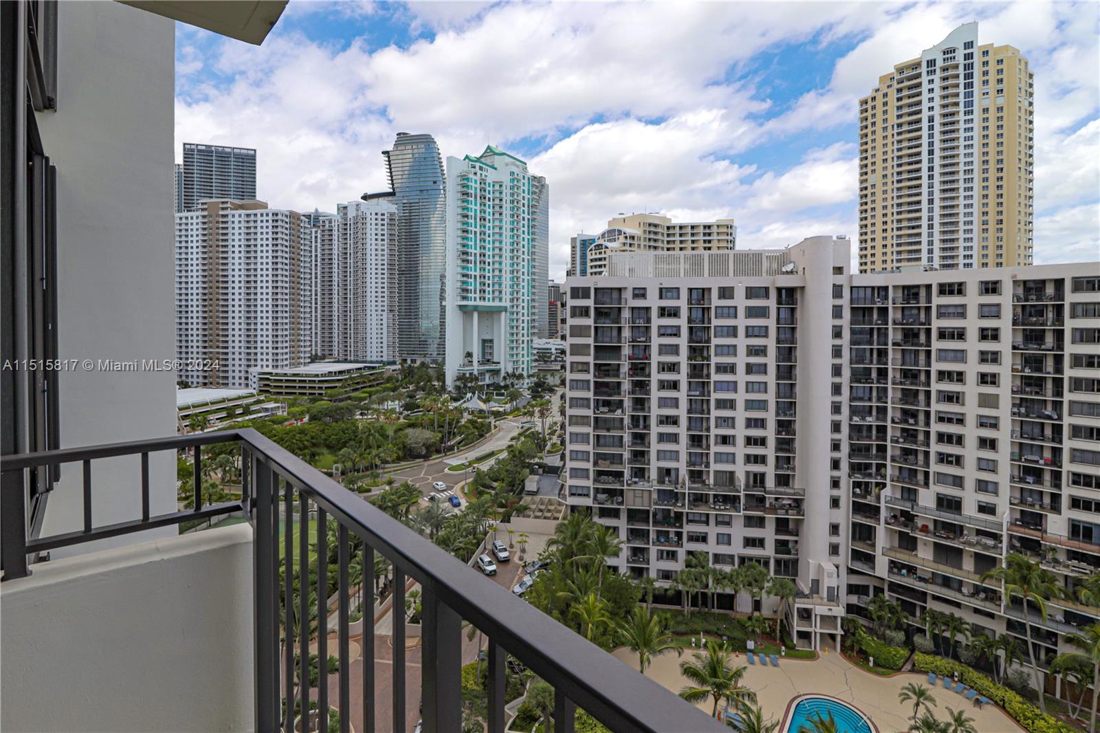 520 Brickell Key Dr A1604, Miami, Florida 33131, 2 Bedrooms Bedrooms, ,2 BathroomsBathrooms,Residentiallease,For Rent,520 Brickell Key Dr A1604,A11515817