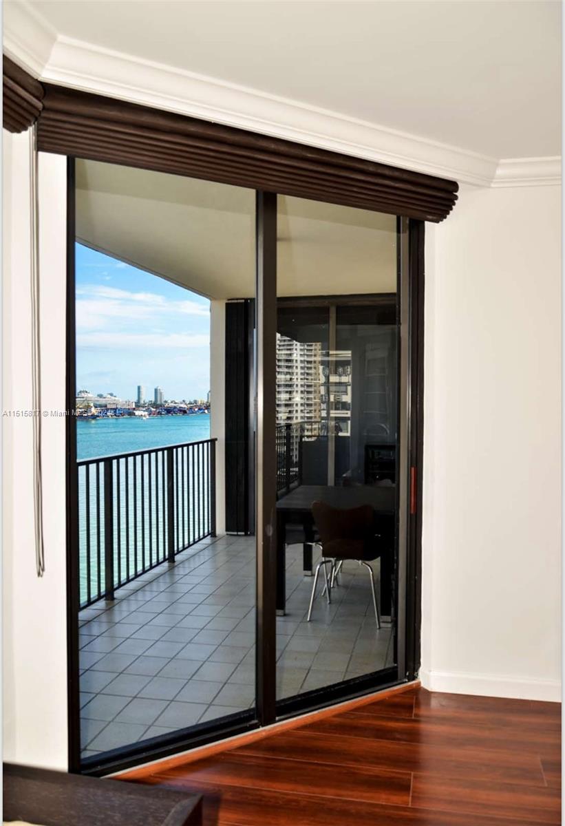520 Brickell Key Dr A1604, Miami, Florida 33131, 2 Bedrooms Bedrooms, ,2 BathroomsBathrooms,Residentiallease,For Rent,520 Brickell Key Dr A1604,A11515817