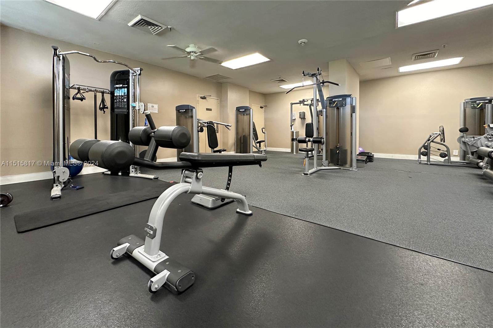 520 Brickell Key Dr A1604, Miami, Florida 33131, 2 Bedrooms Bedrooms, ,2 BathroomsBathrooms,Residentiallease,For Rent,520 Brickell Key Dr A1604,A11515817