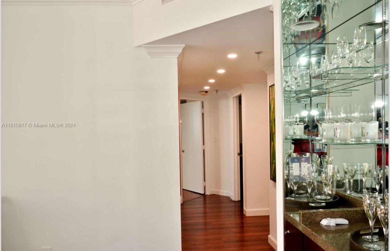 520 Brickell Key Dr A1604, Miami, Florida 33131, 2 Bedrooms Bedrooms, ,2 BathroomsBathrooms,Residentiallease,For Rent,520 Brickell Key Dr A1604,A11515817