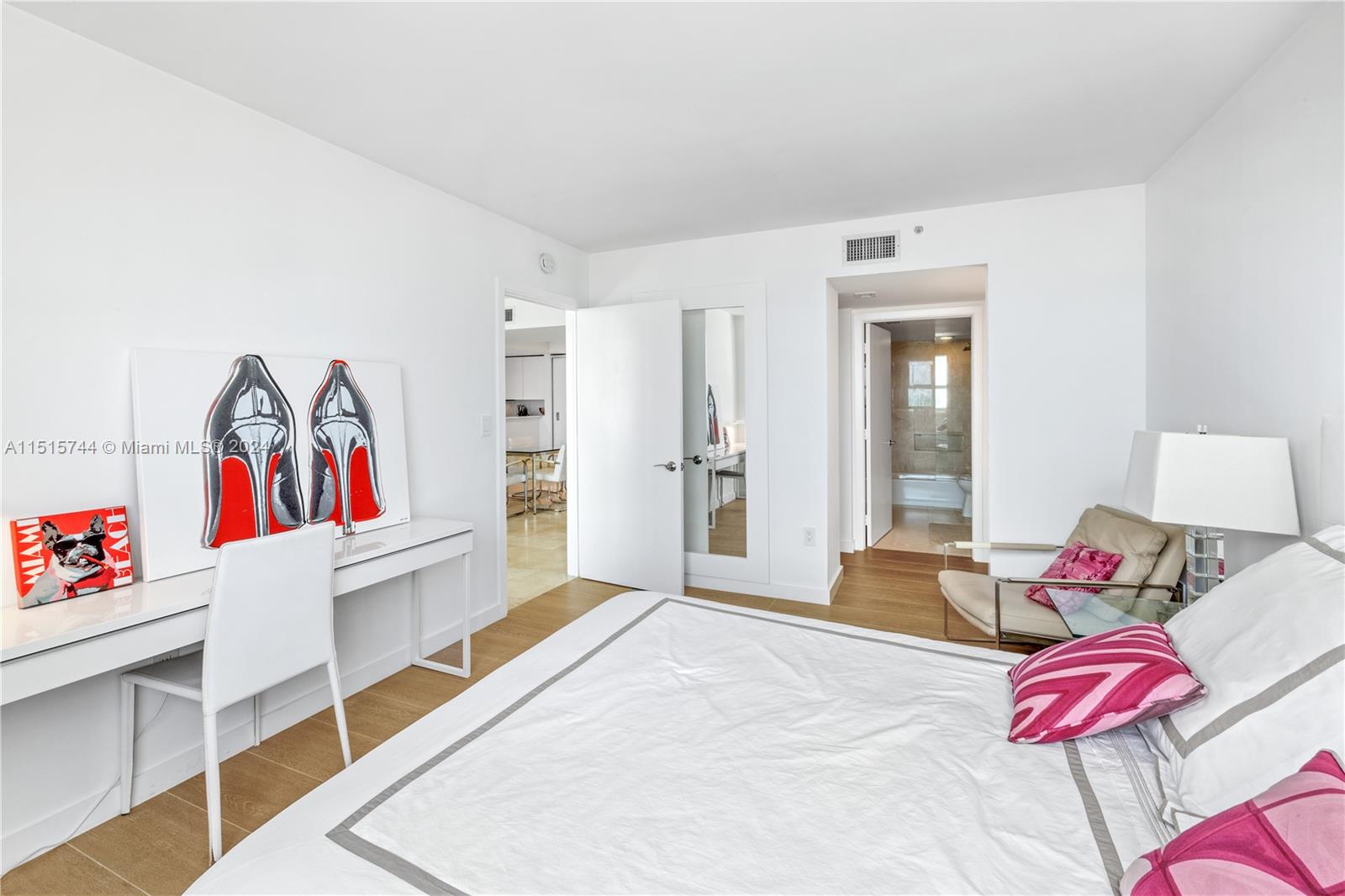 650 West Ave 2310, Miami Beach, Florida 33139, 2 Bedrooms Bedrooms, ,2 BathroomsBathrooms,Residential,For Sale,650 West Ave 2310,A11515744