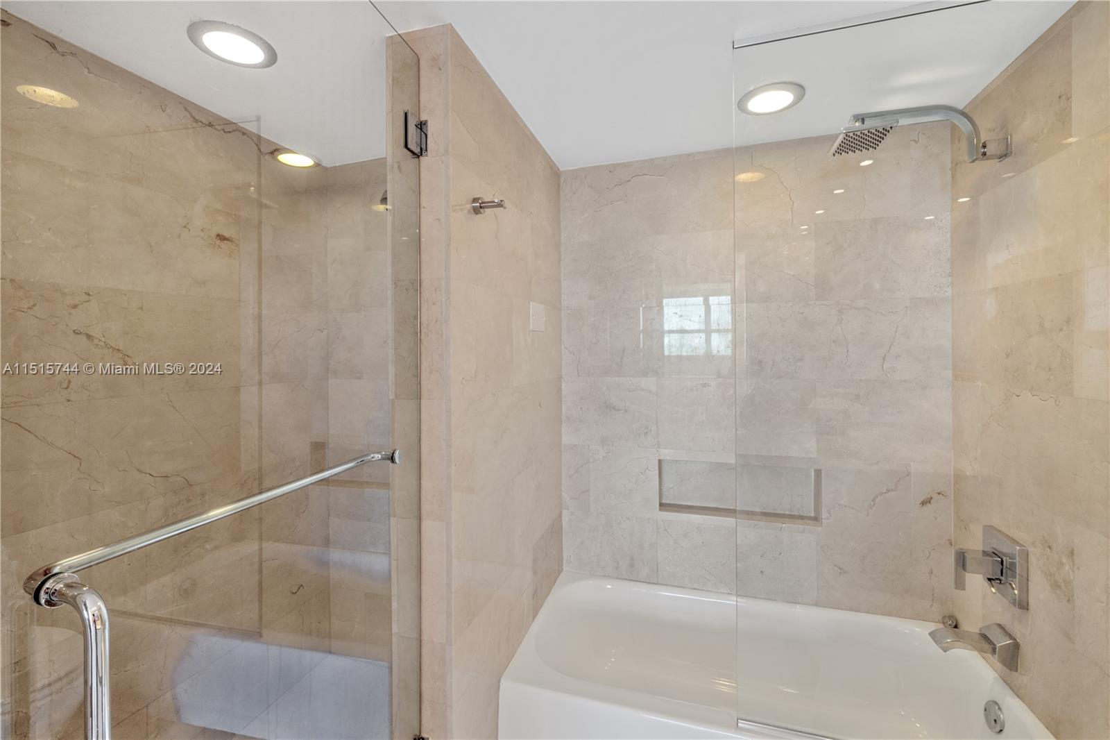 650 West Ave 2310, Miami Beach, Florida 33139, 2 Bedrooms Bedrooms, ,2 BathroomsBathrooms,Residential,For Sale,650 West Ave 2310,A11515744