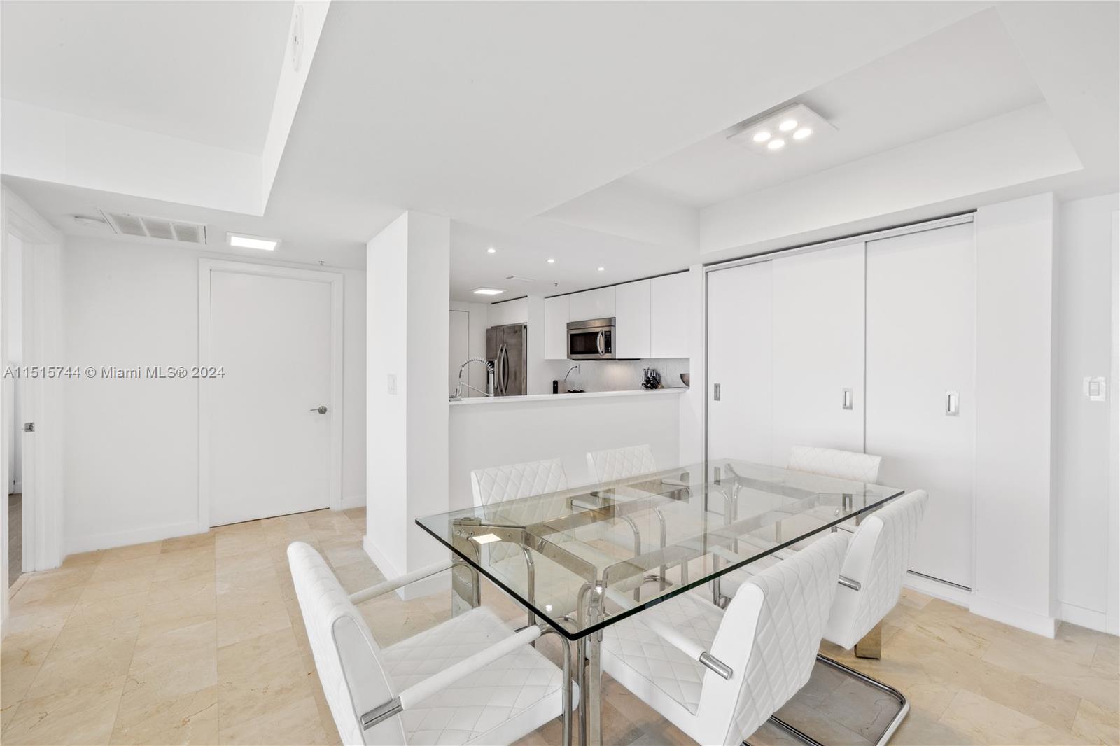 650 West Ave 2310, Miami Beach, Florida 33139, 2 Bedrooms Bedrooms, ,2 BathroomsBathrooms,Residential,For Sale,650 West Ave 2310,A11515744