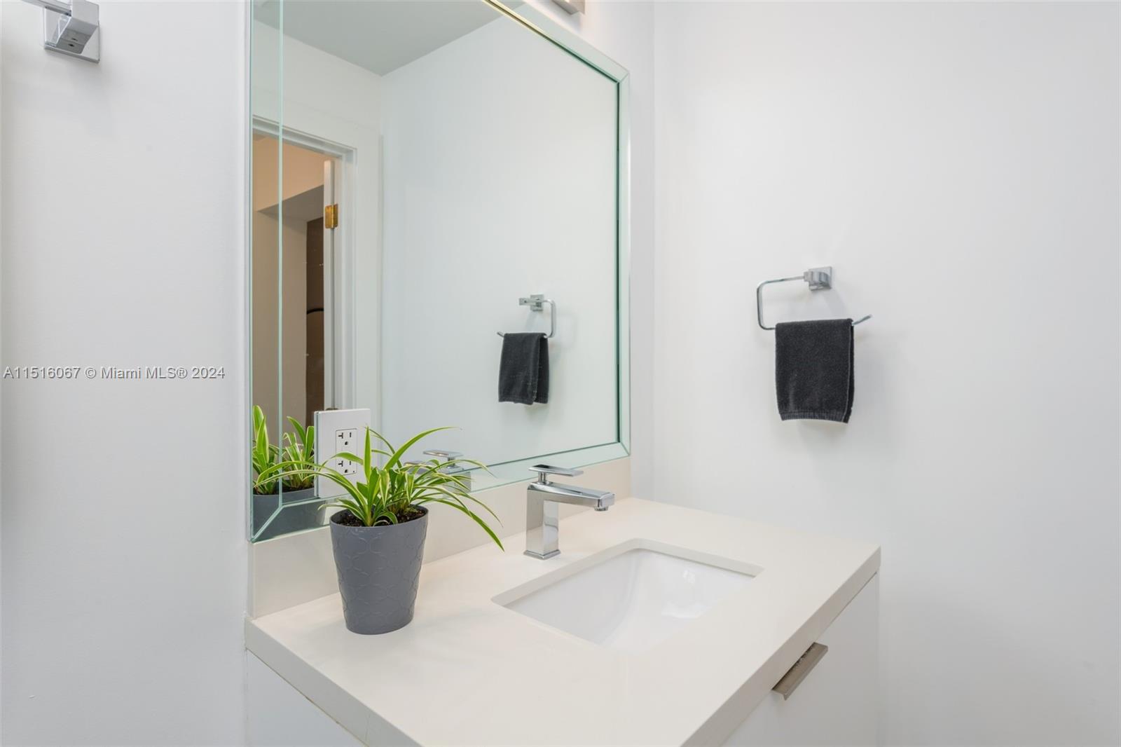 424 E Dilido Dr, Miami Beach, Florida 33139, 4 Bedrooms Bedrooms, ,3 BathroomsBathrooms,Residential,For Sale,424 E Dilido Dr,A11516067