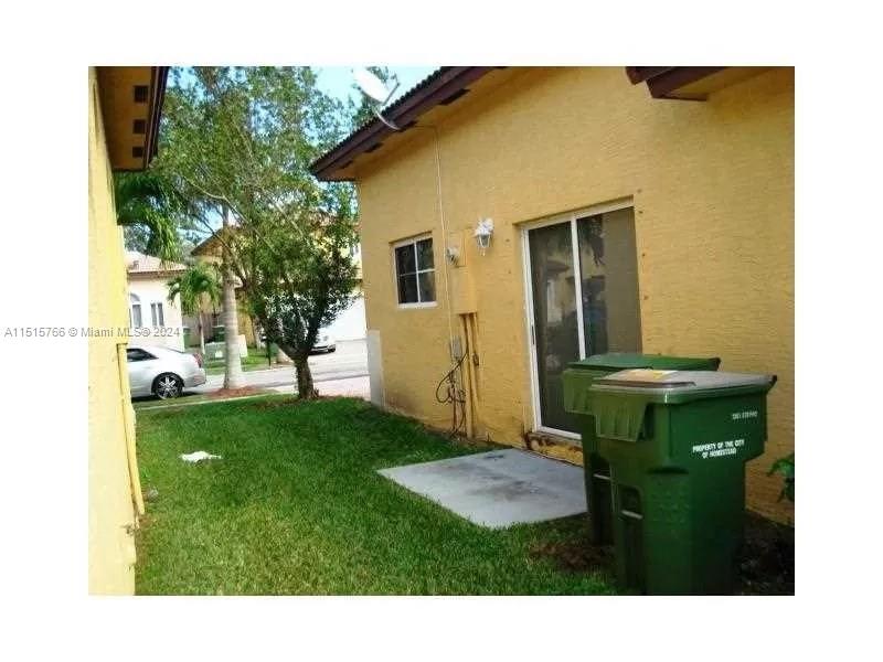 2540 NE 41st Ter, Homestead, Florida 33033, 3 Bedrooms Bedrooms, ,2 BathroomsBathrooms,Residentiallease,For Rent,2540 NE 41st Ter,A11515766