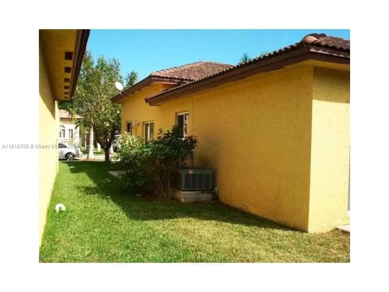 2540 NE 41st Ter, Homestead, Florida 33033, 3 Bedrooms Bedrooms, ,2 BathroomsBathrooms,Residentiallease,For Rent,2540 NE 41st Ter,A11515766