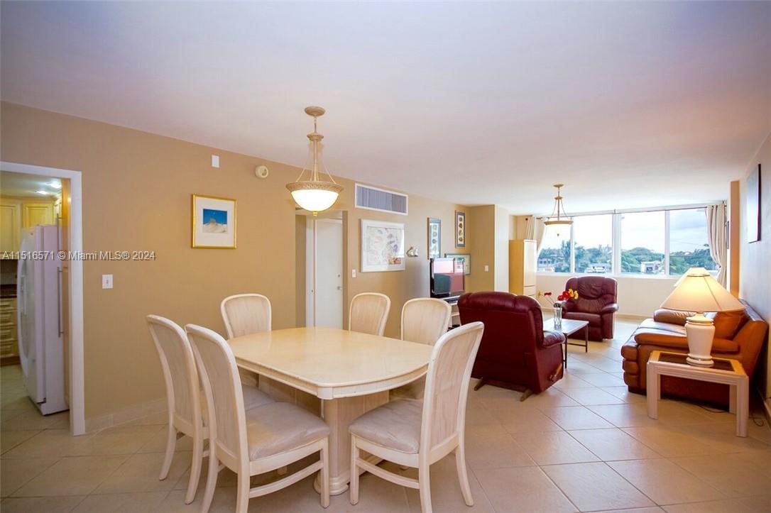 5005 COLLINS AV 304, Miami Beach, Florida 33140, 1 Bedroom Bedrooms, ,1 BathroomBathrooms,Residential,For Sale,5005 COLLINS AV 304,A11516571