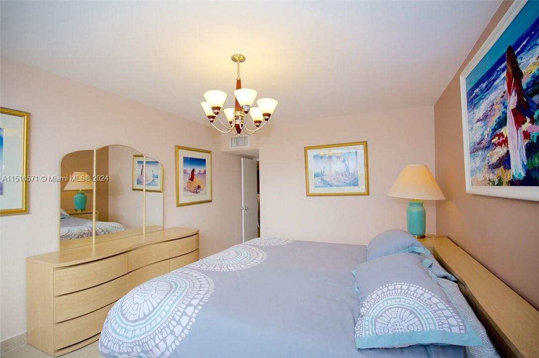 5005 COLLINS AV 304, Miami Beach, Florida 33140, 1 Bedroom Bedrooms, ,1 BathroomBathrooms,Residential,For Sale,5005 COLLINS AV 304,A11516571