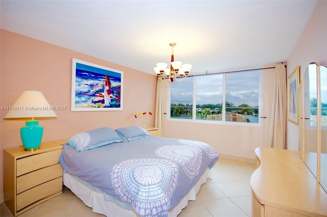 5005 COLLINS AV 304, Miami Beach, Florida 33140, 1 Bedroom Bedrooms, ,1 BathroomBathrooms,Residential,For Sale,5005 COLLINS AV 304,A11516571