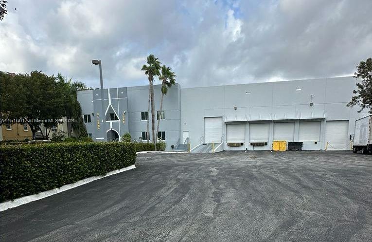 10481 NW 36th St 1, Doral, Florida 33178, ,Commerciallease,For Rent,10481 NW 36th St 1,A11516617