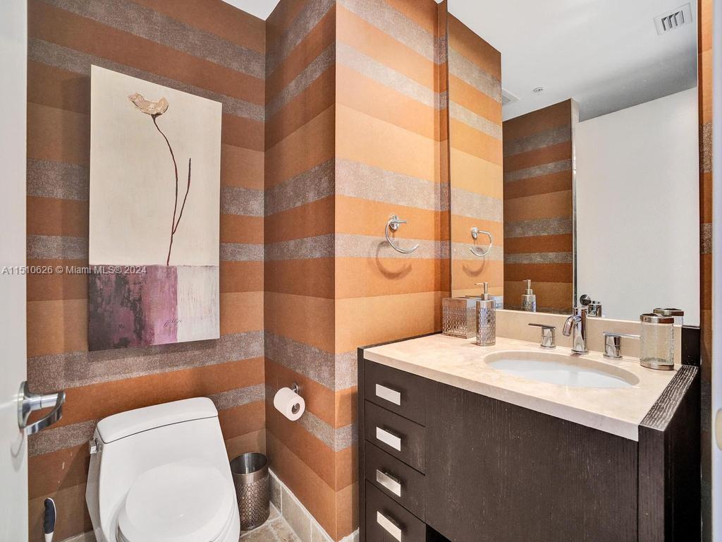 his and hers master bathroom