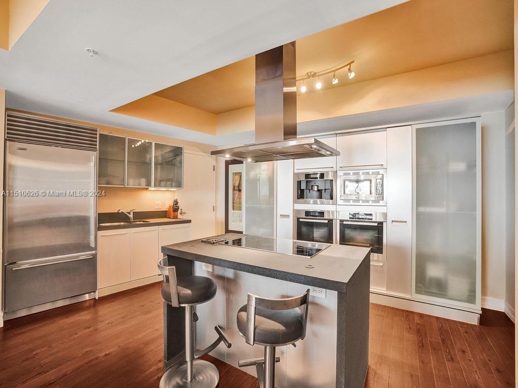 bar kitchen counter