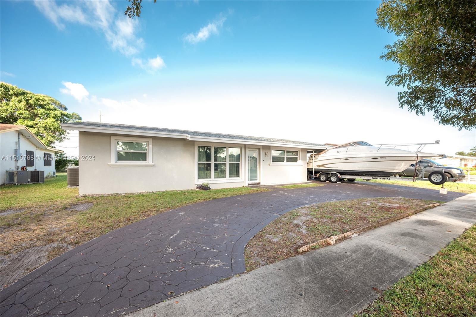 2751 NW 26th Ave, Oakland Park, Florida 33311, 4 Bedrooms Bedrooms, ,2 BathroomsBathrooms,Residential,For Sale,2751 NW 26th Ave,A11516768