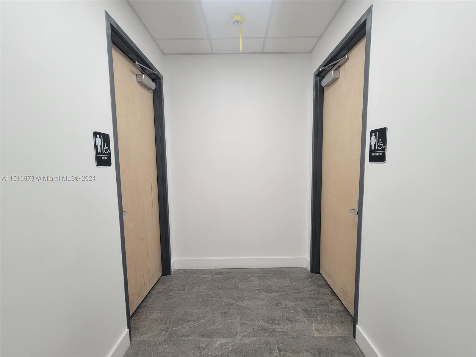 10450 NW 33rd St 304, Doral, Florida 33172, ,Commercialsale,For Sale,10450 NW 33rd St 304,A11516873