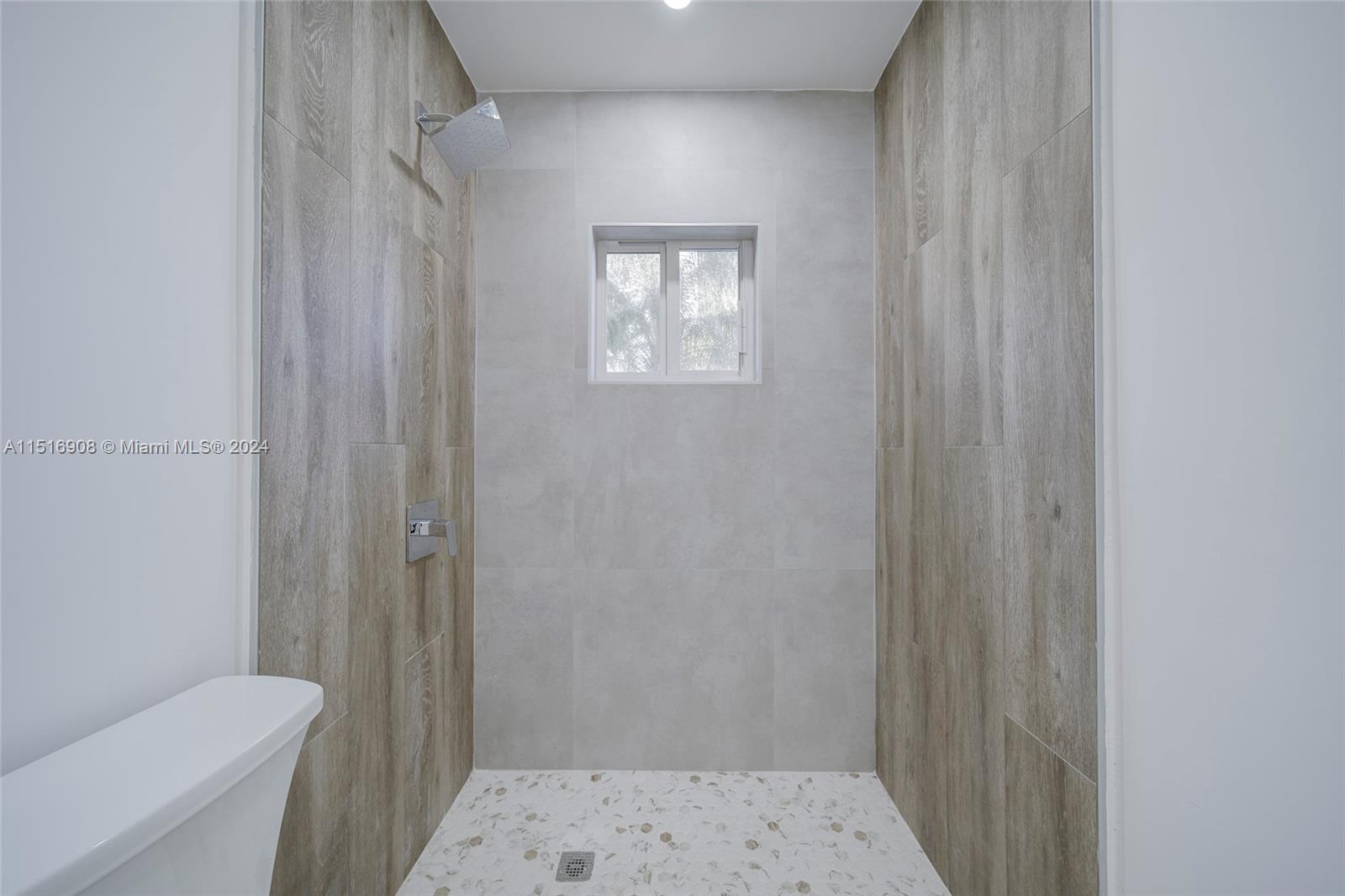 2020 Alamanda Dr 2020, North Miami, Florida 33181, 4 Bedrooms Bedrooms, ,3 BathroomsBathrooms,Residentiallease,For Rent,2020 Alamanda Dr 2020,A11516908