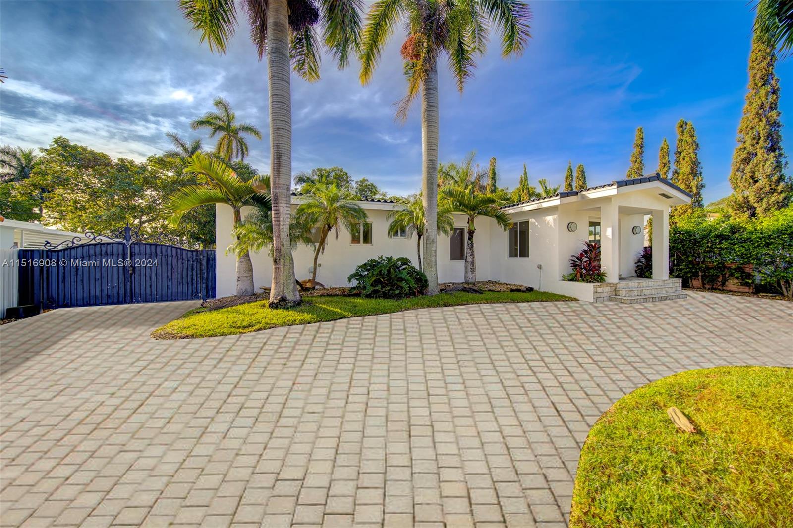 2020 Alamanda Dr 2020, North Miami, Florida 33181, 4 Bedrooms Bedrooms, ,3 BathroomsBathrooms,Residentiallease,For Rent,2020 Alamanda Dr 2020,A11516908