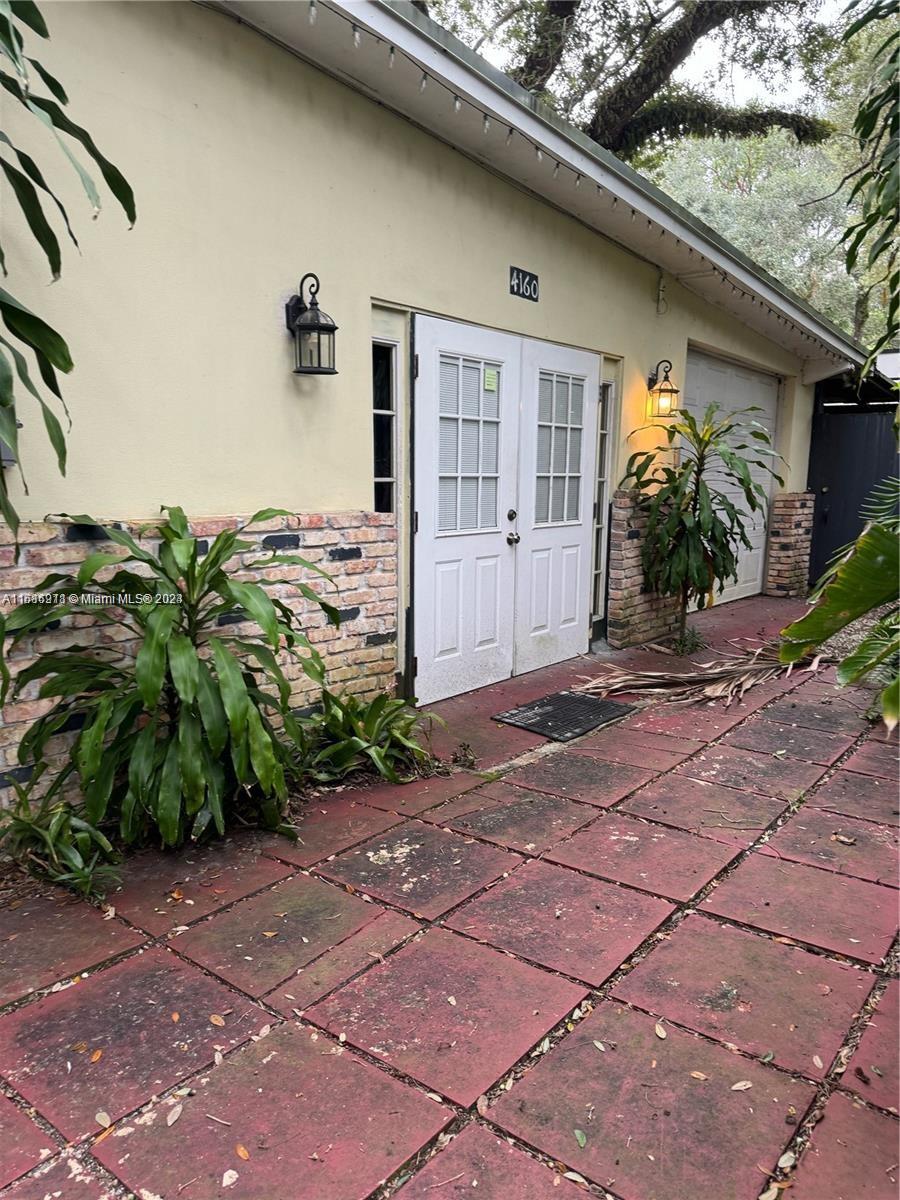4160 Lybyer Ave (In Law Quarter) 4160, Miami, Florida 33133, ,1 BathroomBathrooms,Residentiallease,For Rent,4160 Lybyer Ave (In Law Quarter) 4160,A11516911