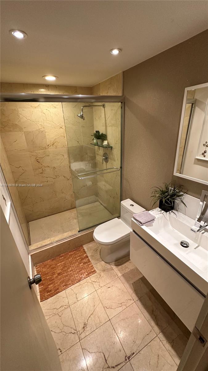 577 NE 199th Ter 1V, Miami, Florida 33179, 2 Bedrooms Bedrooms, ,2 BathroomsBathrooms,Residential,For Sale,577 NE 199th Ter 1V,A11516616