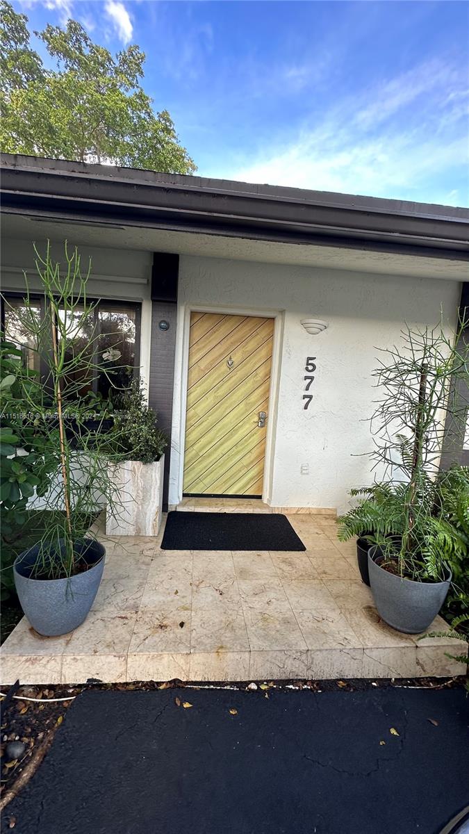 577 NE 199th Ter 1V, Miami, Florida 33179, 2 Bedrooms Bedrooms, ,2 BathroomsBathrooms,Residential,For Sale,577 NE 199th Ter 1V,A11516616