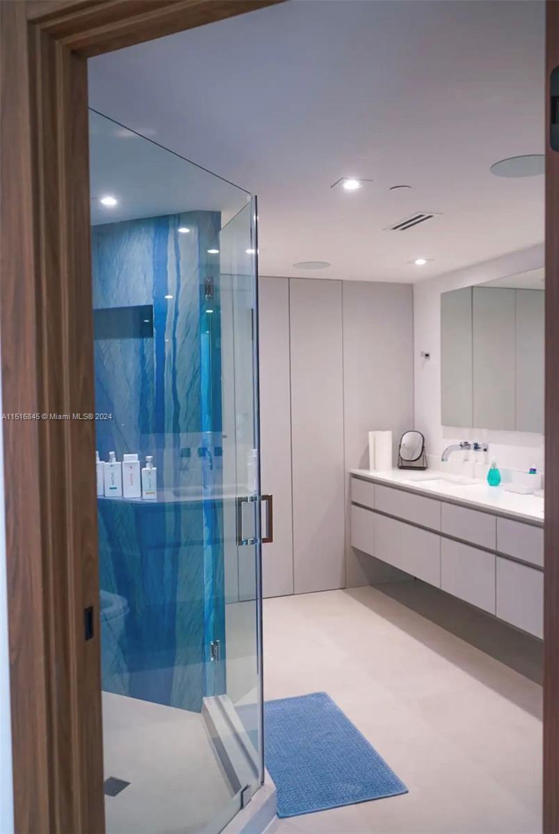 16699 collins av 3202, Sunny Isles Beach, Florida 33160, 2 Bedrooms Bedrooms, ,2 BathroomsBathrooms,Residentiallease,For Rent,16699 collins av 3202,A11516845