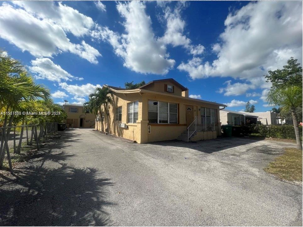 19 SW 6th St, Dania Beach, Florida 33004, ,Residentialincome,For Sale,19 SW 6th St,A11517139