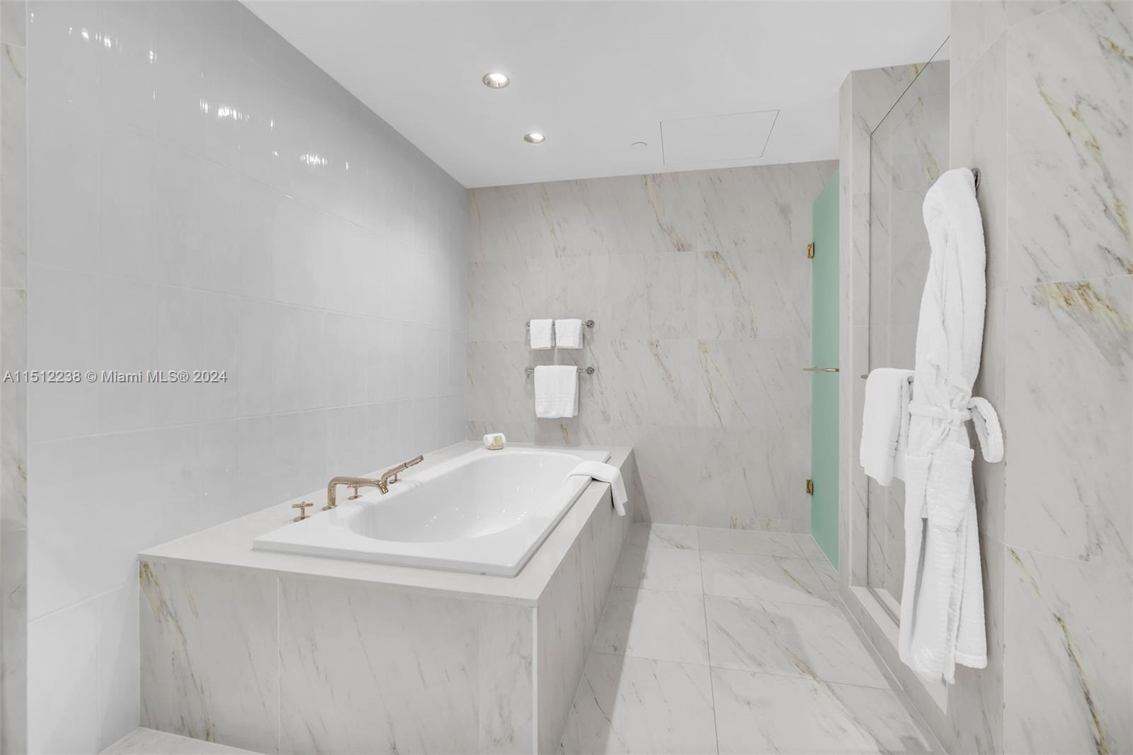 525 N Fort Lauderdale Beach Blvd 1708, Fort Lauderdale, Florida 33304, 2 Bedrooms Bedrooms, ,2 BathroomsBathrooms,Residential,For Sale,525 N Fort Lauderdale Beach Blvd 1708,A11512238