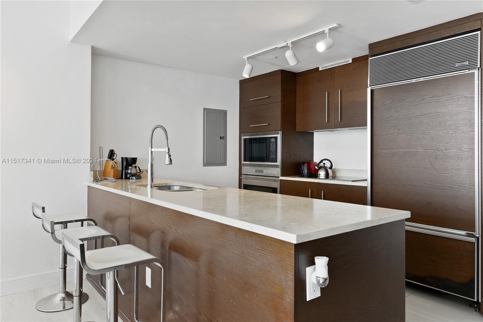 465 Brickell Ave 2003, Miami, Florida 33131, 2 Bedrooms Bedrooms, ,2 BathroomsBathrooms,Residential,For Sale,465 Brickell Ave 2003,A11517341