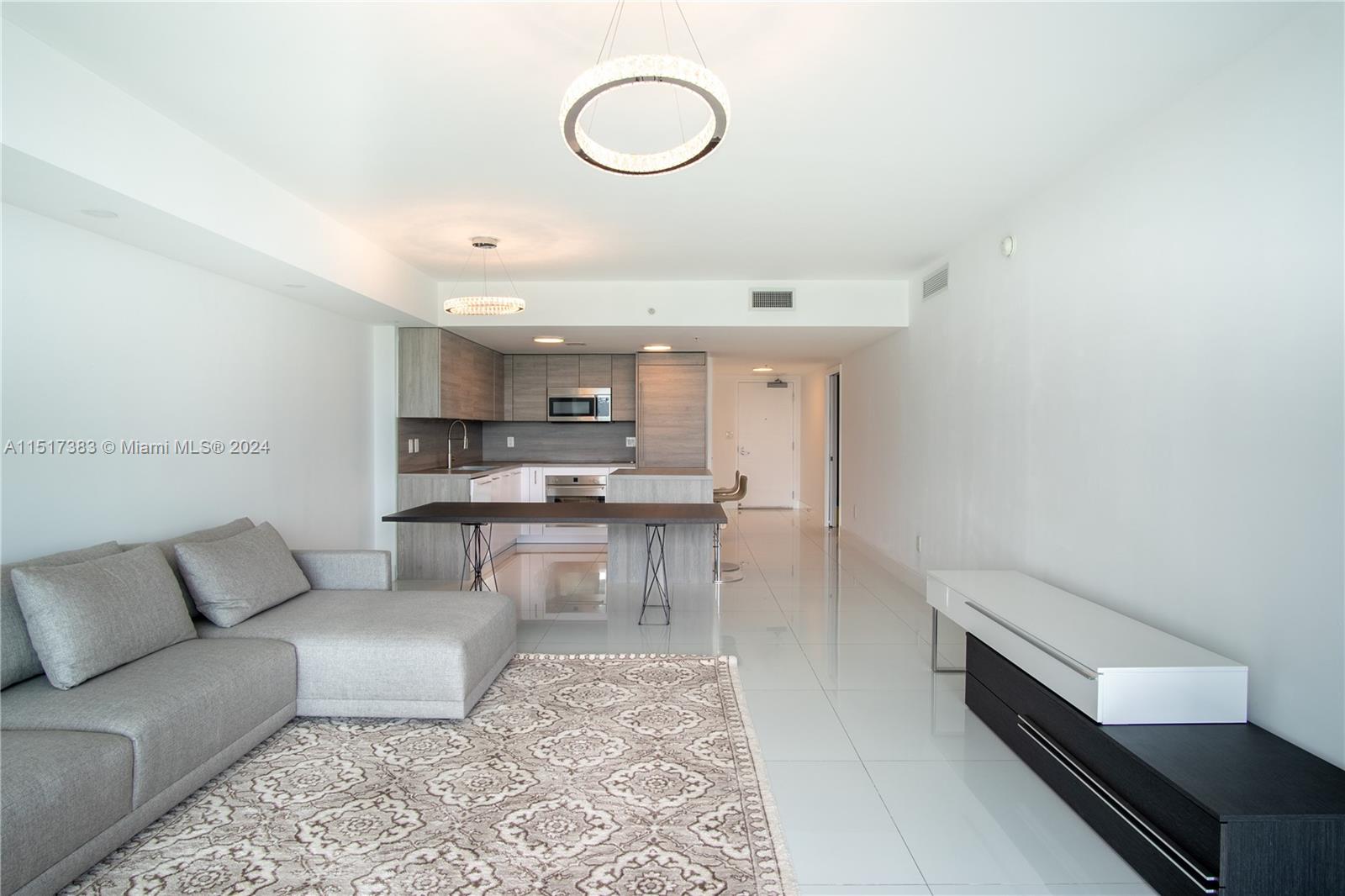400 Sunny Isles Blvd 621, Sunny Isles Beach, Florida 33160, 2 Bedrooms Bedrooms, ,2 BathroomsBathrooms,Residentiallease,For Rent,400 Sunny Isles Blvd 621,A11517383